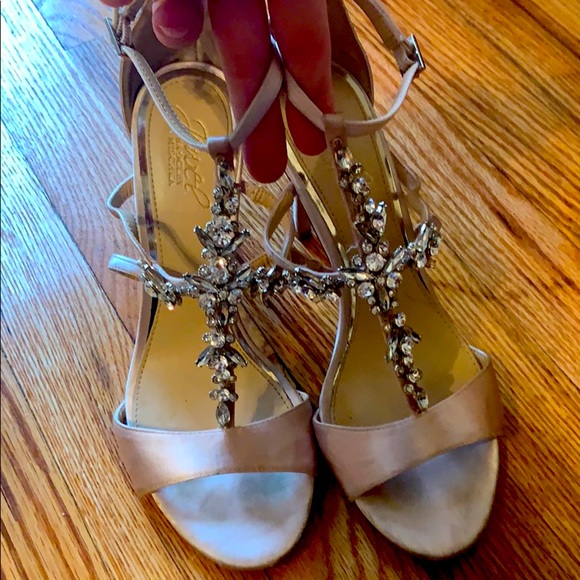 Badgley Mischka Shoes - 💎BADGLEY MISCHKA Bejeweled Evening Heels